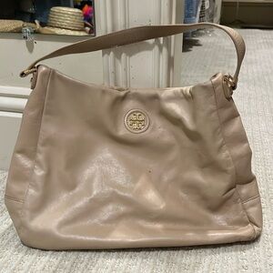 Tory Burch beige hobo handbag!